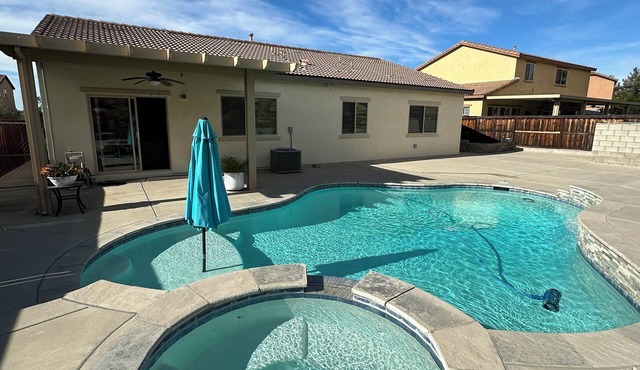 Poolside Retreat Near Cabazon, Palm Springs & Casino Morongo
