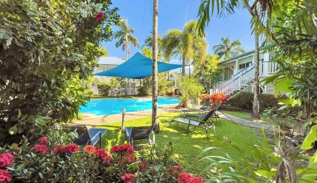 Poolside Whitsundays apartment at Mango House