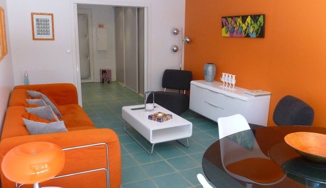 Pop design apartment, renewed in 2008, terraces in the garden, heart of La Baule