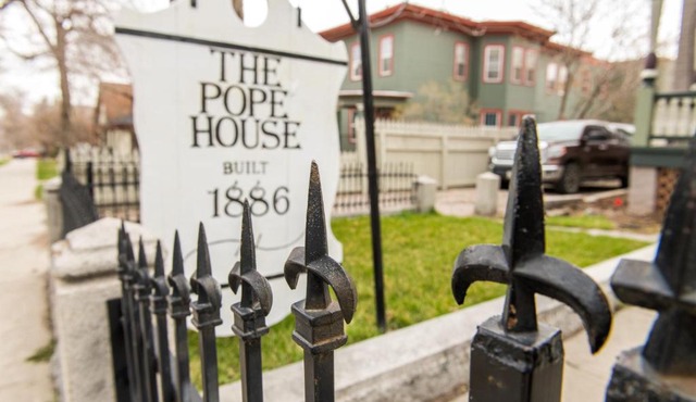Pope House - Hist. Mansion - Wild(e), Green & Gold