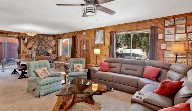 Popko's Place | 3BR/1BA Moonridge Cabin w/BBQ Deck & Fenced Yard