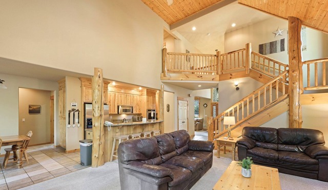 Poplar 16 - Beautiful! New Hot Tub, A/C, SHARC