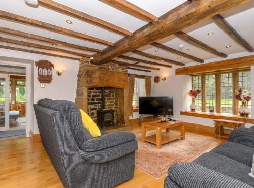 Poplar Farm House - Book Your Spring Summer Events - Pass the Keys