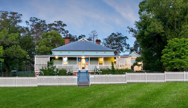 Poppet Head Manor - Beautiful, historic house with pool