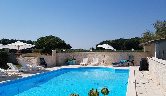 Poppies gite with 3 bedrooms for 8 people.