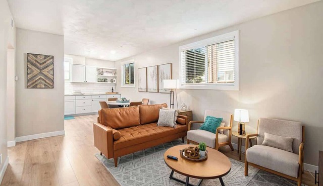 Poppleton Place - Central Omaha, Zoo, CHI Nearby