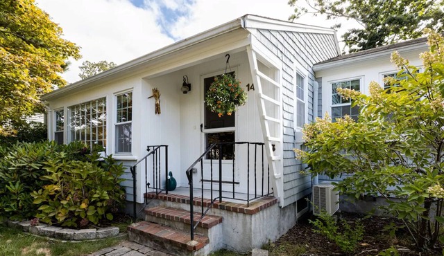 Popponesset! 3 bed, and updated bath w/outdoor shower. Private beach.