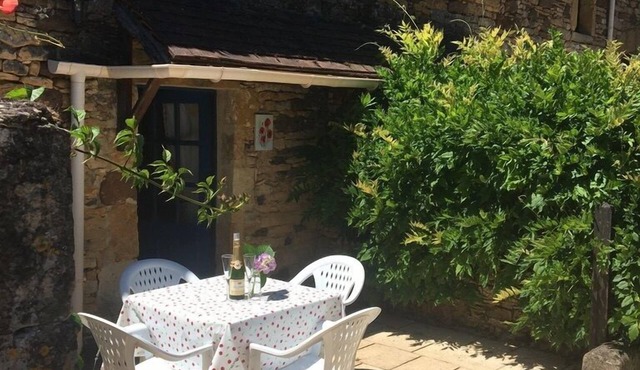 Poppy 4* - Quiet and relaxing cottage in a courtyard, perfect for families