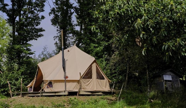 Poppy Bell Tent space for 4, 1 KS Bed