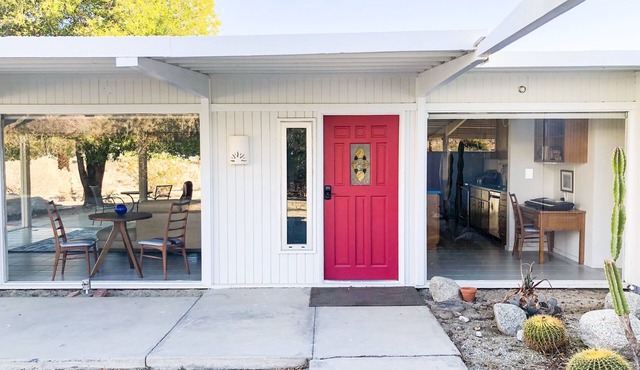 Poppy Desert House: Borrego Mid-Century Modern