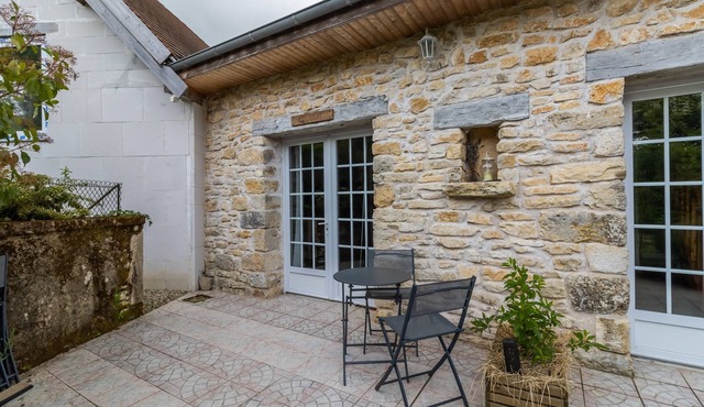 Poppy Room with Shared Terrace and Garden