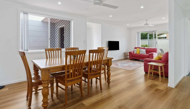 Poppy's Place - Coastal Inspired Escape