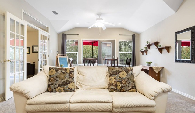 ✦Poppy's Place✦ South Austin Guest House
