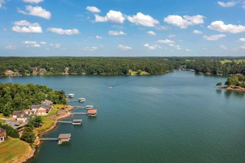 Pops Place - Everything You Need For A Perfect Vacation!