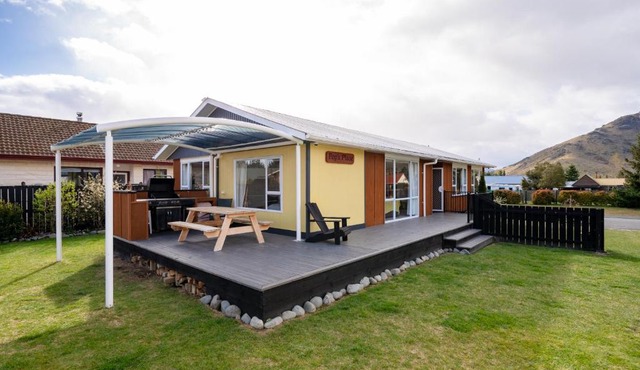 Pops Place - Omarama Holiday Home