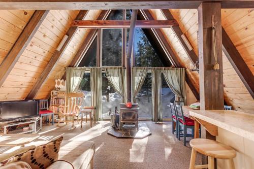 Popular A-frame Cabin With Deck & Views - Vh 216