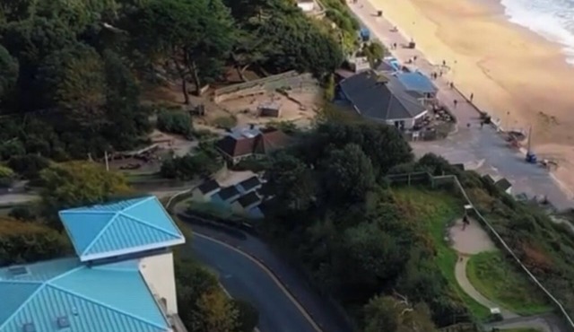 Popular beach apartment, offers space for 12 people