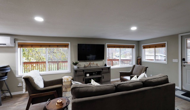 Popular Clearwater river Idaho. Enjoy Outdoor kitchen, and spa shower.