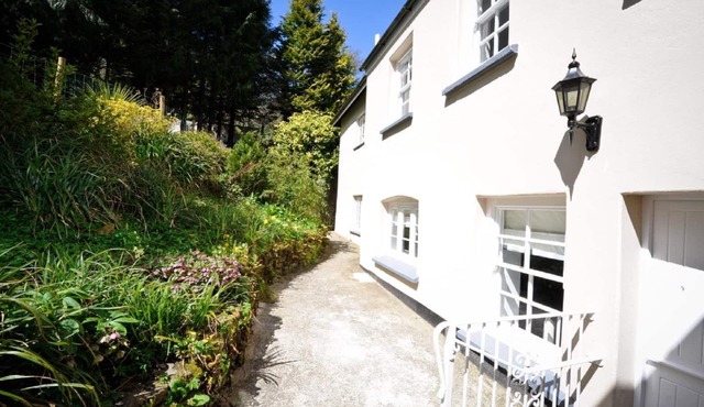 Popular family friendly cottages, heated indoor pool, 'Corner Cottage' sleeps 4