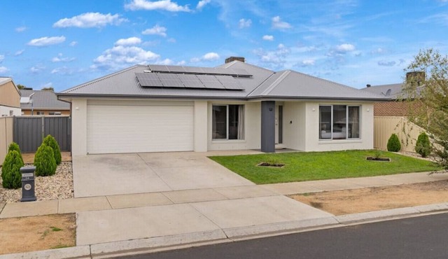 Popular Villa #2 · Popular Villa - Spacious 4 Bedroom Home