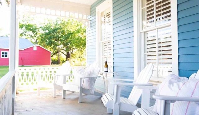 Porch + Fire Pit = Perfect Girl’s Escape Near RT