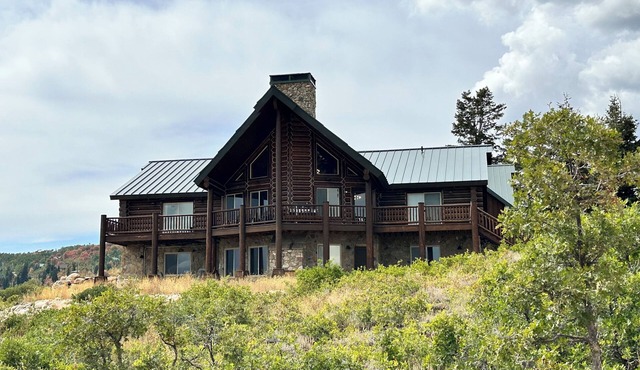 Porcupine Ridge Lodge - 5 Bedroom Luxury Cabin Near Park City w/Movie Theater