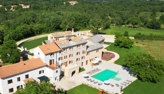 Poropati by Interhome