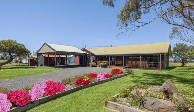 Port Albert Waterview Retreat