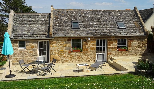 Port-Blanc Beach Cottage in Plougasnou