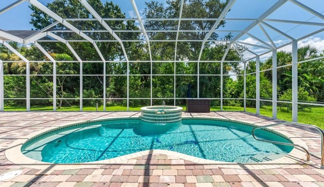 Port Boujee: Spacious 5-bedroom house in Port Charlotte with Pool, AC, WiFi