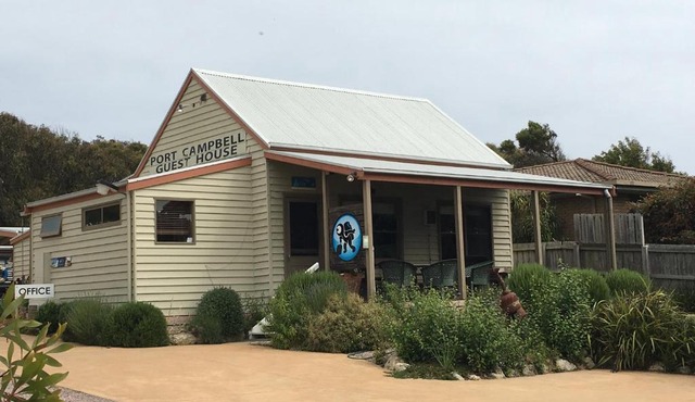 Port Campbell Guesthouse & Flash Packers