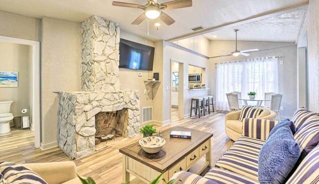 Port Charlotte Cottage ~ 3 Mi to Beach Park!
