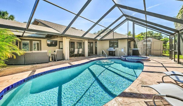 Port Charlotte Retreat w/Heated Pool & Spa!