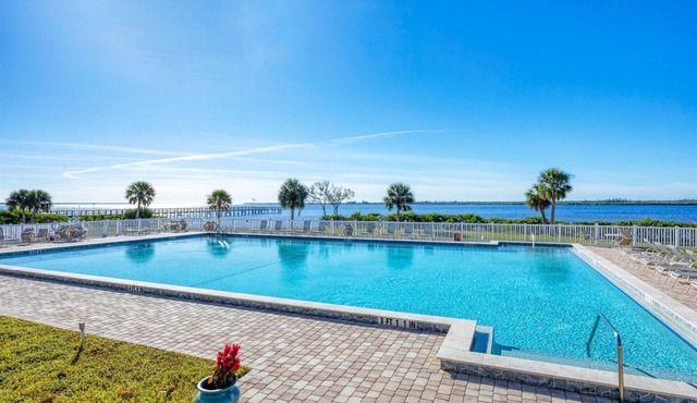 Port Charlotte Private Waterfront Condo - Charlotte Harbor Water Views