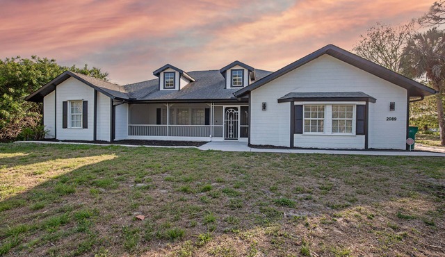 Port Charlotte Waterfront w/Dock 4br sleeps 12