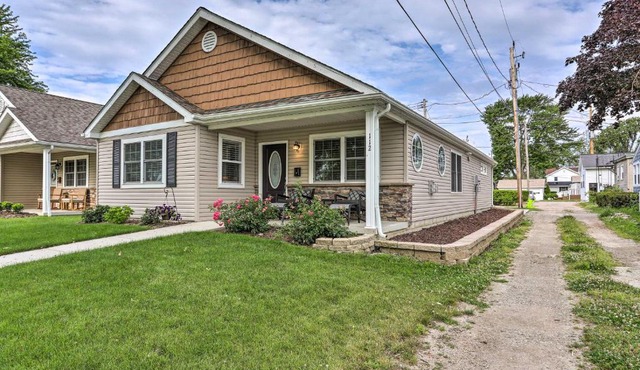 Port Clinton Home with Lake Views!