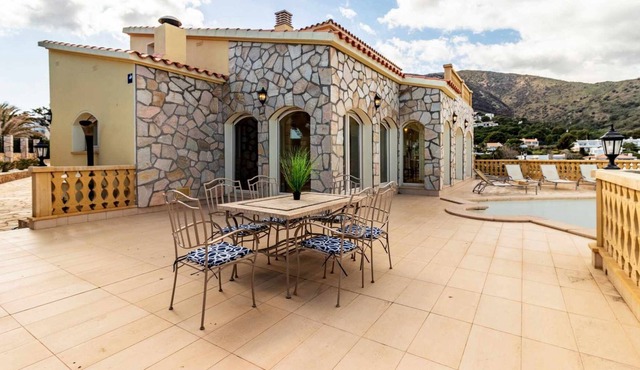 PORT DE LA SELVA 96 – magnificent house with private pool and views