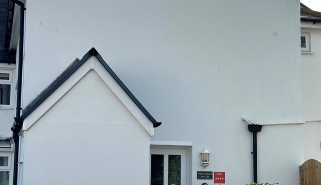 Port Eynon Beach Cottage - short walk to Port Eynon beach and village amenities