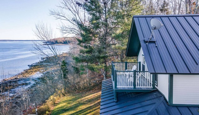 Port Lucy - Family Home w/Direct Access to Bay!