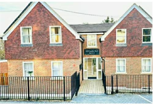 Port of Dover Lodge 20 sleeps