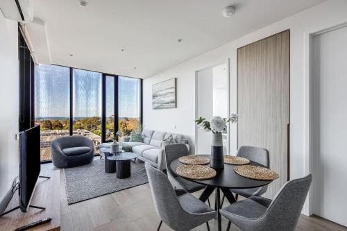 'Port Panorama' A Stunning Resort-style Stay