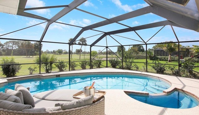 Port St. Lucie Golf Escape right on the Golf Course