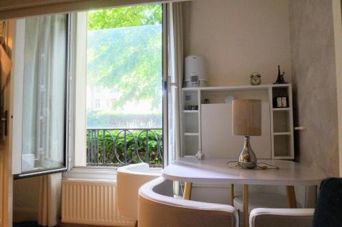 Porte d'Auteuil Paris furnished Appt