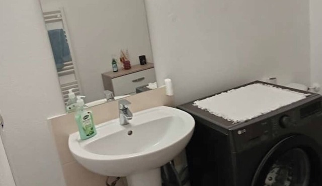 Porte d'Espagne studio