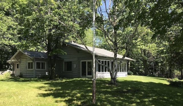 Porter Estates Big Cabin is a private lake front cottage.