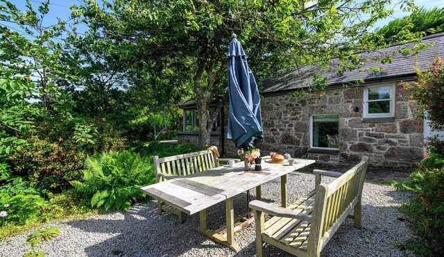 Porth Nanven Cottage, Near St Just & Coast, Dog Friendly with Parking