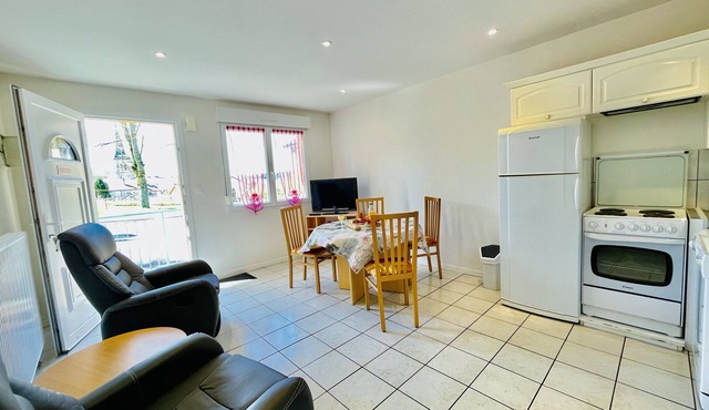 Porthos : Appartement à 300 mètres des thermes (Parking gratuit)