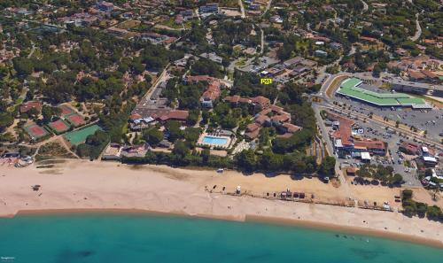 Porticcio centre plage à pieds, studio-cabine 4 Pers max