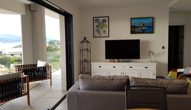 Porticcio, Superb air-conditioned T2, panoramic view of the Gulf of Ajaccio