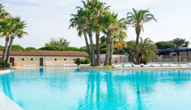 Portiragnes Group Stay with 2 pools